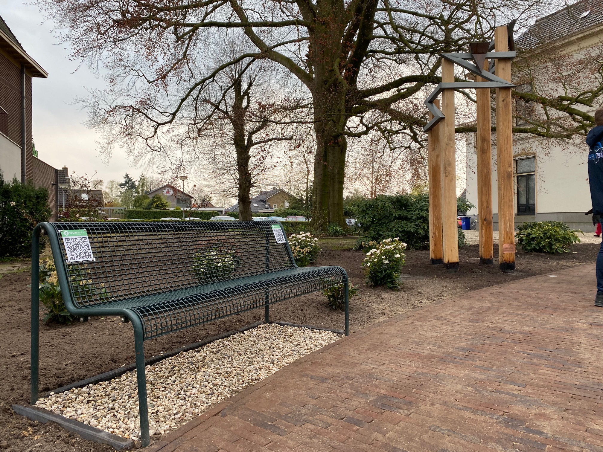 Luisterbankje Kunstwerk 3-4-5 Han Lammers Heerde Villa Jacoba Heerder Historische Vereniging Visit Heerde